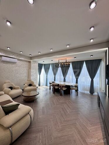 3 otaqlı yeni tikili - Elmlər Akademiyası m. - 130 m² (4)