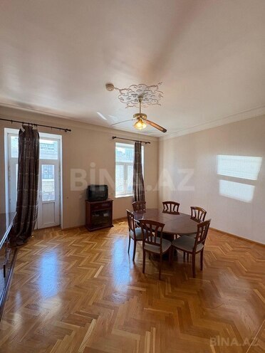 3 otaqlı köhnə tikili - 28 May m. - 80 m² (21)