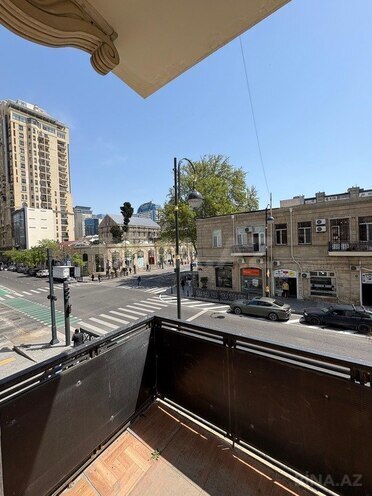 3 otaqlı köhnə tikili - 28 May m. - 80 m² (19)