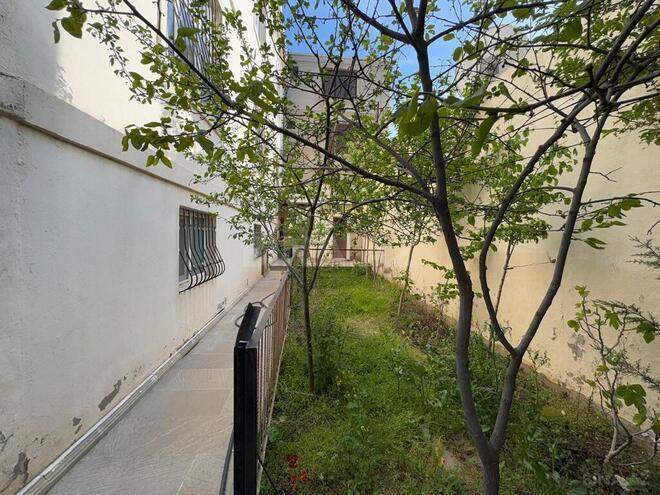 8-комн. дом/дача - пос. Бадамдар - 600 м² (21)