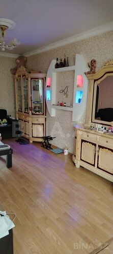 3 otaqlı köhnə tikili - 7-ci mikrorayon q. - 65 m² (1)