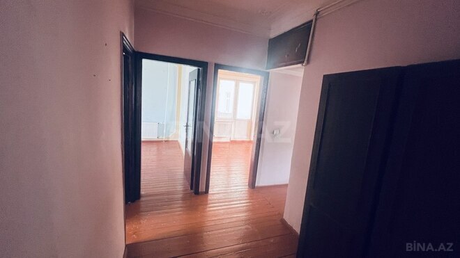 3 otaqlı köhnə tikili - 8-ci mikrorayon q. - 100 m² (9)