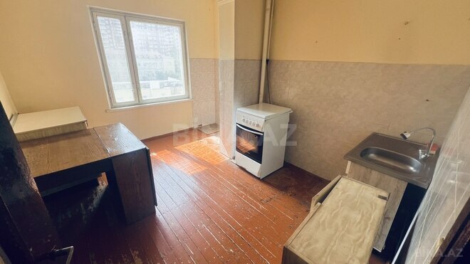 3 otaqlı köhnə tikili - 8-ci mikrorayon q. - 100 m² (2)