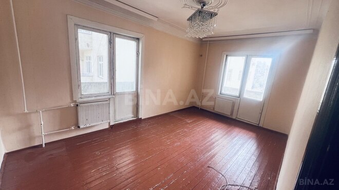 3 otaqlı köhnə tikili - 8-ci mikrorayon q. - 100 m² (5)