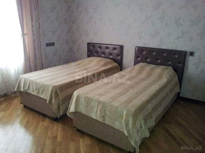 7 otaqlı həyət evi/bağ evi - Şüvəlan q. - 450 m² (13)
