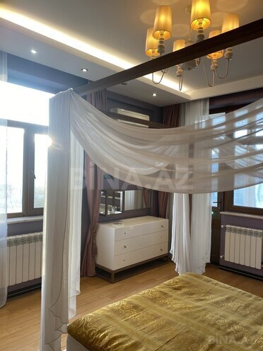 3-комн. новостройка - м. 8 ноября - 146 м² (13)