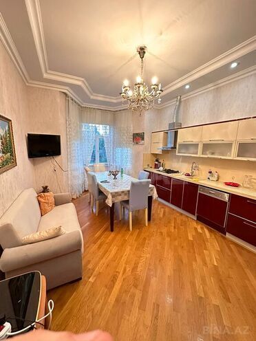 7 otaqlı həyət evi/bağ evi - Ceyranbatan q. - 300 m² (6)