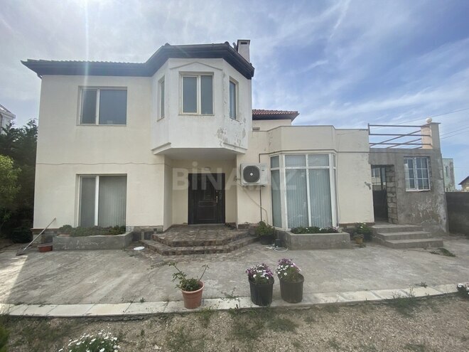 7 otaqlı həyət evi/bağ evi - Şüvəlan q. - 220 m² (1)