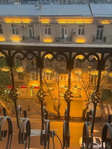 Satılır 5 otaqlı yeni tikili 310 m², İçəri Şəhər m., photo 27 from 29