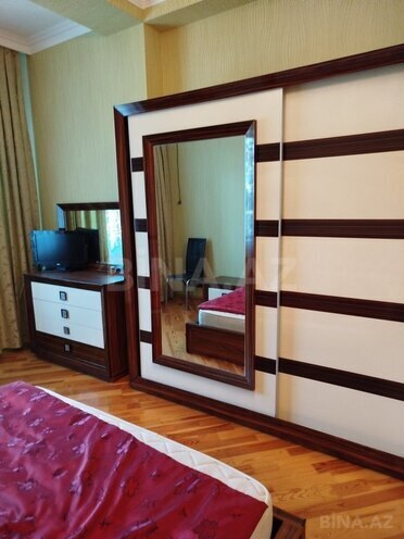 6 otaqlı həyət evi/bağ evi - Novxanı q. - 315 m² (14)