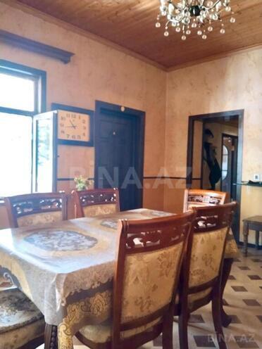 8 otaqlı həyət evi/bağ evi - Novxanı q. - 250 m² (13)