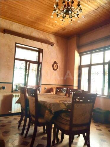 8 otaqlı həyət evi/bağ evi - Novxanı q. - 250 m² (8)