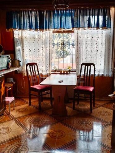 8 otaqlı həyət evi/bağ evi - Novxanı q. - 250 m² (9)