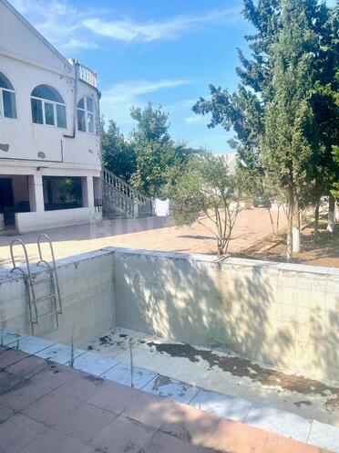 8 otaqlı həyət evi/bağ evi - Novxanı q. - 250 m² (4)