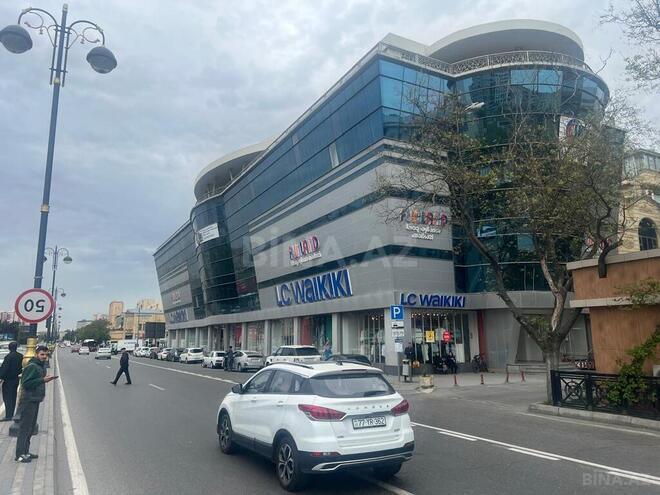 Obyekt - Neftçilər m. - 1700 m² (3)