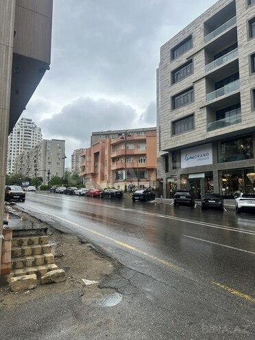 Obyekt - 8 Noyabr m. - 130 m² (1)
