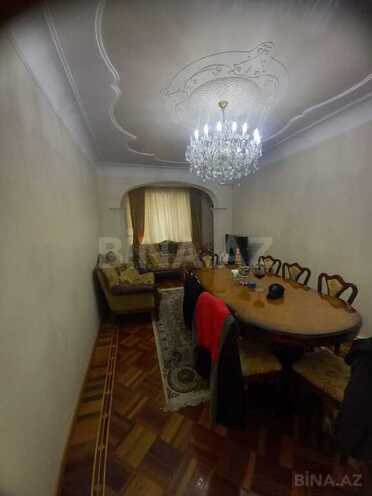 3 otaqlı köhnə tikili - 8-ci mikrorayon q. - 85 m² (11)