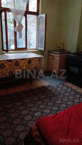 2 otaqlı həyət evi/bağ evi - Qaraçuxur q. - 30 m² (1)