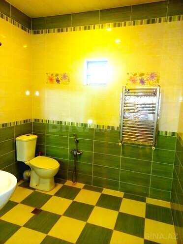 8 otaqlı həyət evi/bağ evi - Binəqədi q. - 300 m² (23)