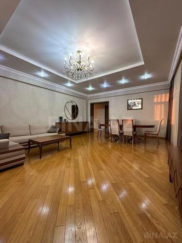 4 otaqlı yeni tikili - Elmlər Akademiyası m. - 185 m² (2)