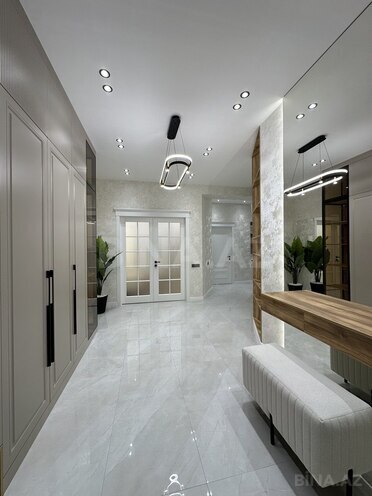 3 otaqlı yeni tikili - 8 Noyabr m. - 130 m² (1)