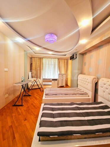 3-комн. новостройка - м. 28 мая - 135 м² (15)