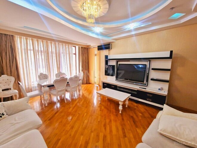 3-комн. новостройка - м. 28 мая - 135 м² (3)