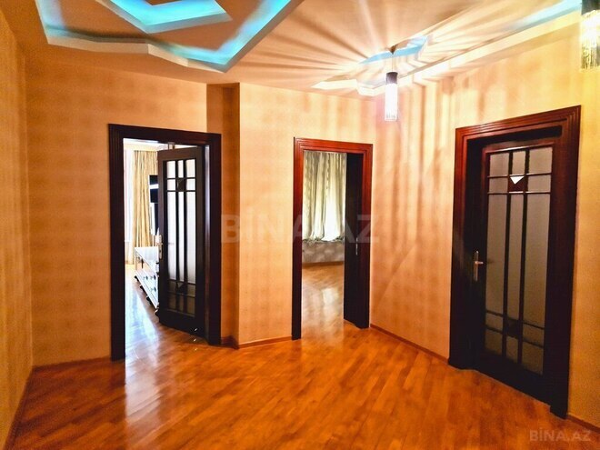 3-комн. новостройка - м. 28 мая - 135 м² (10)