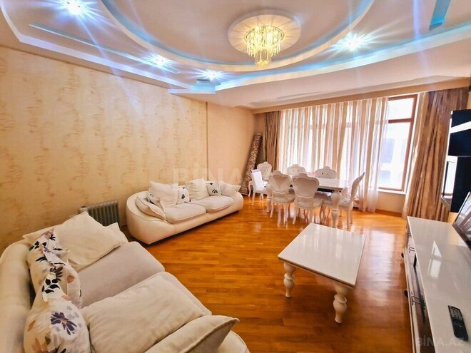 3-комн. новостройка - м. 28 мая - 135 м² (1)
