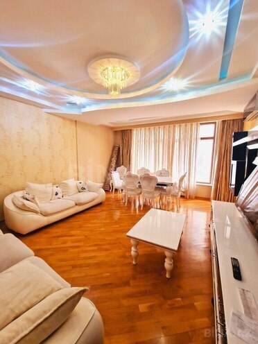 3-комн. новостройка - м. 28 мая - 135 м² (4)