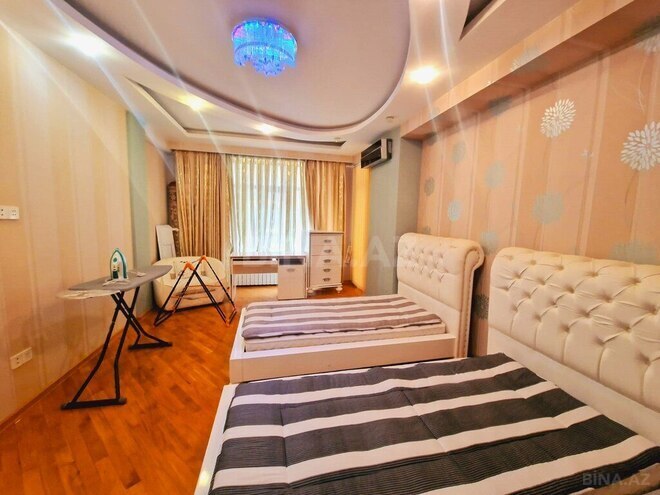 3-комн. новостройка - м. 28 мая - 135 м² (13)