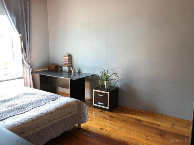 5 otaqlı həyət evi/bağ evi - Binə q. - 200 m² (24)