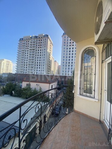 7 otaqlı həyət evi/bağ evi - İnşaatçılar m. - 600 m² (20)