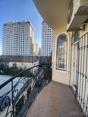 7 otaqlı həyət evi/bağ evi - İnşaatçılar m. - 600 m² (19)