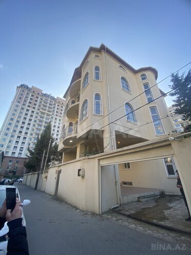 7 otaqlı həyət evi/bağ evi - İnşaatçılar m. - 600 m² (1)
