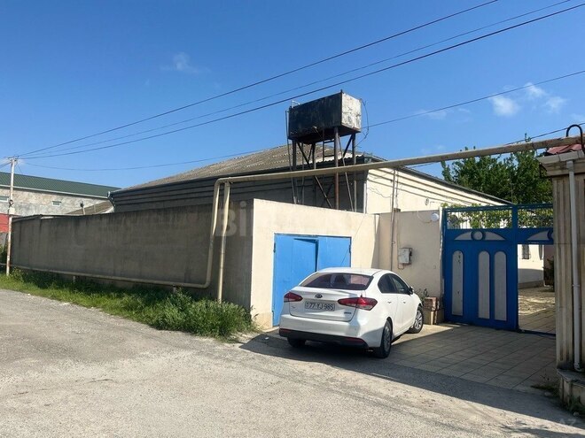 10 otaqlı həyət evi/bağ evi - Bakıxanov q. - 270 m² (1)