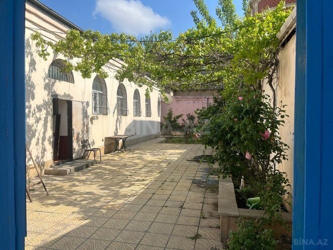 10 otaqlı həyət evi/bağ evi - Bakıxanov q. - 270 m² (3)