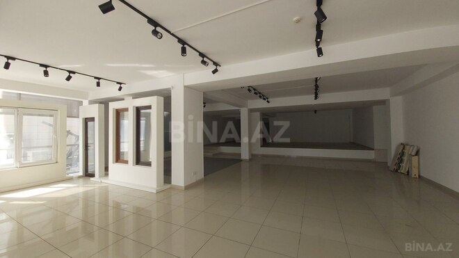Obyekt - 8 Noyabr m. - 400 m² (4)