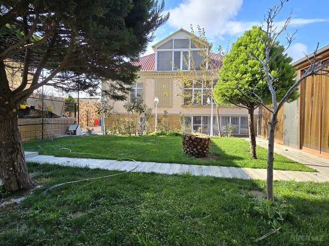6 otaqlı həyət evi/bağ evi - Mərdəkan q. - 300 m² (12)