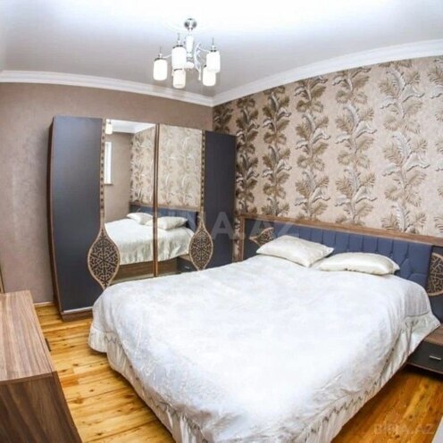 7 otaqlı həyət evi/bağ evi - NZS q. - 250 m² (1)