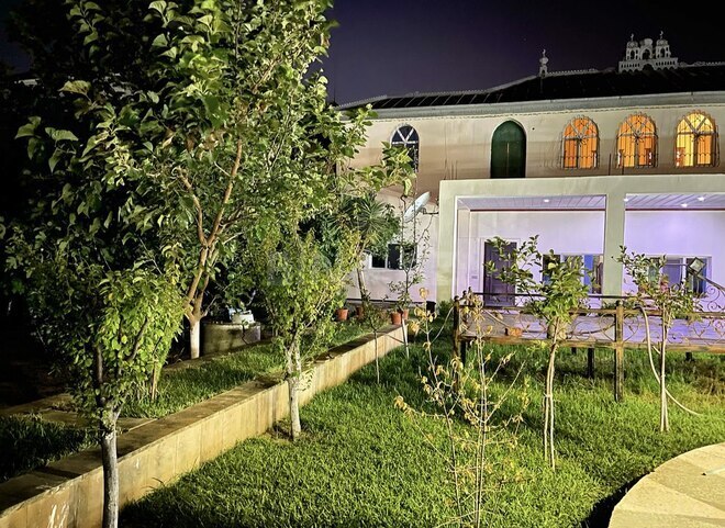 6 otaqlı həyət evi/bağ evi - Novxanı q. - 300 m² (5)