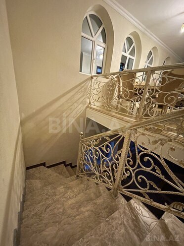 6 otaqlı həyət evi/bağ evi - Novxanı q. - 300 m² (18)
