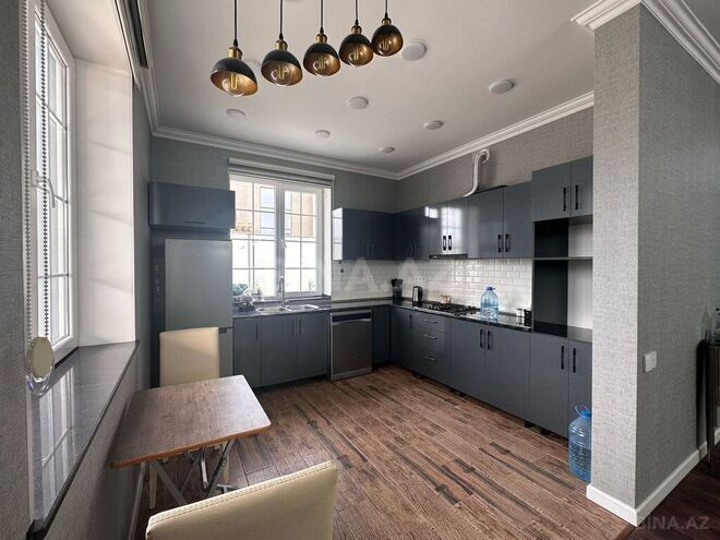 4 otaqlı həyət evi/bağ evi - Şüvəlan q. - 200 m² (19)