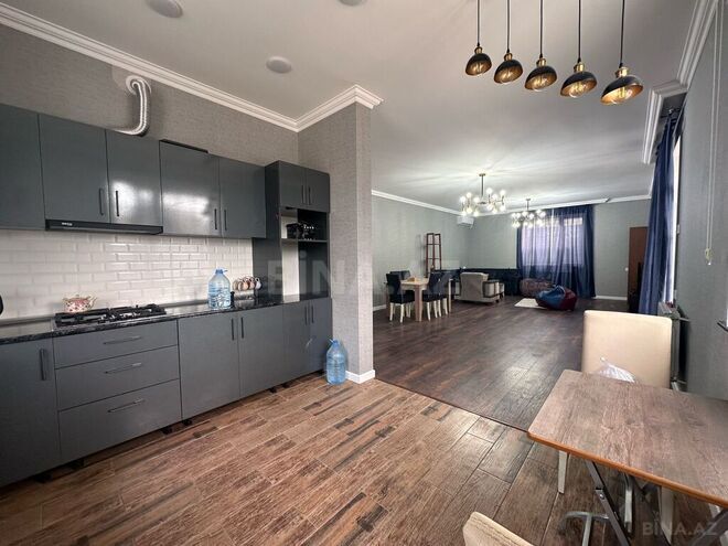 4 otaqlı həyət evi/bağ evi - Şüvəlan q. - 200 m² (21)