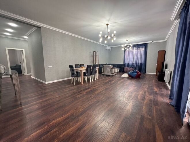 4 otaqlı həyət evi/bağ evi - Şüvəlan q. - 200 m² (20)
