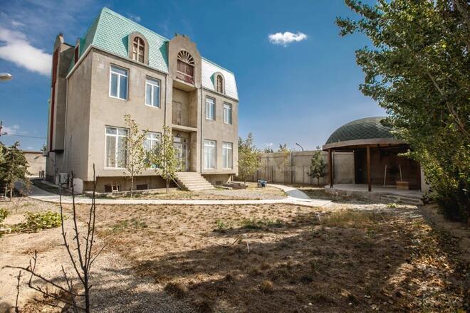 6 otaqlı həyət evi/bağ evi - Buzovna q. - 780 m² (1)