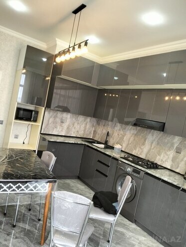 3 otaqlı yeni tikili - 28 May m. - 185 m² (1)
