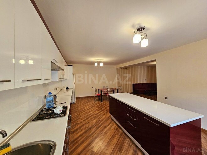 6 otaqlı həyət evi/bağ evi - Novxanı q. - 300 m² (12)