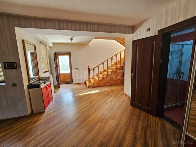6 otaqlı həyət evi/bağ evi - Novxanı q. - 300 m² (7)