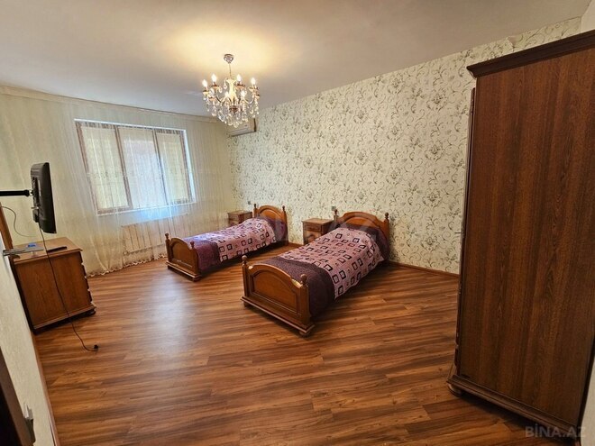 6 otaqlı həyət evi/bağ evi - Novxanı q. - 300 m² (21)
